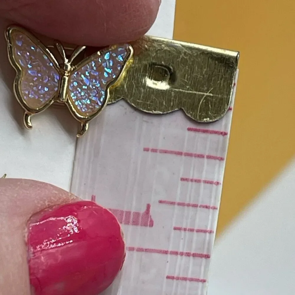 NWT Chic n Chic electric lilac druzy butterfly post style earrings